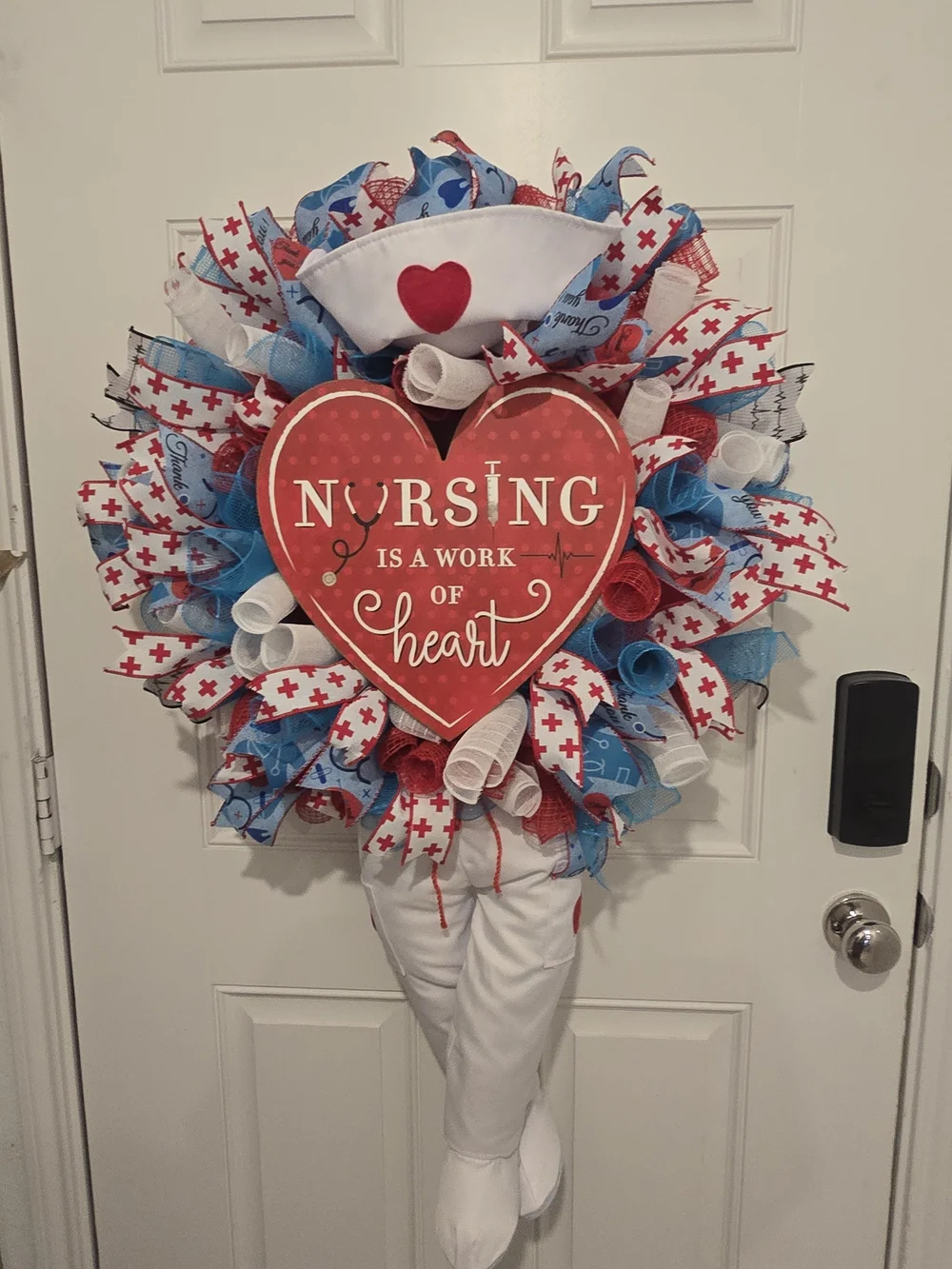 W180– Nursing Is a Work of Heart Nurse WreathCategory: Everyday / Nurse /